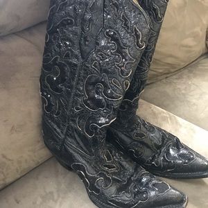 Corral. Black and Black sequin boots
